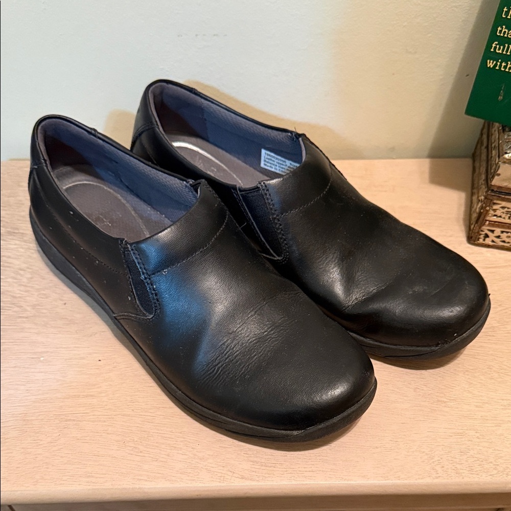 Dansko Women's Black Leather Mules